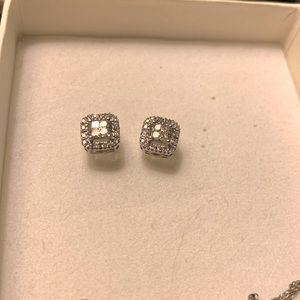 Kay Jewelers diamond earrings